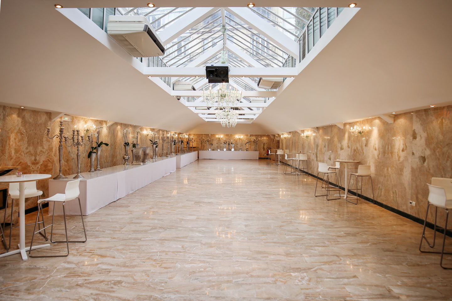 Le Showroom Sous Verrière, quartier Champs-Élysées