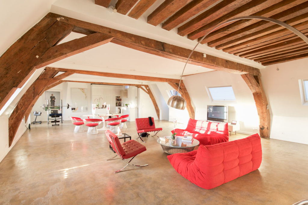 Loft showroom in Le Marais with natural light, high ceilings, and minimalist design
