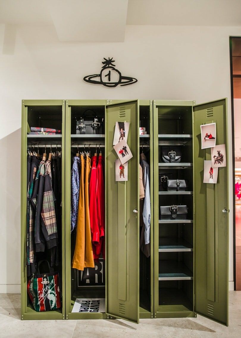 personalisation and experience help a fashion brand reinforce the brand message in a pop up shop