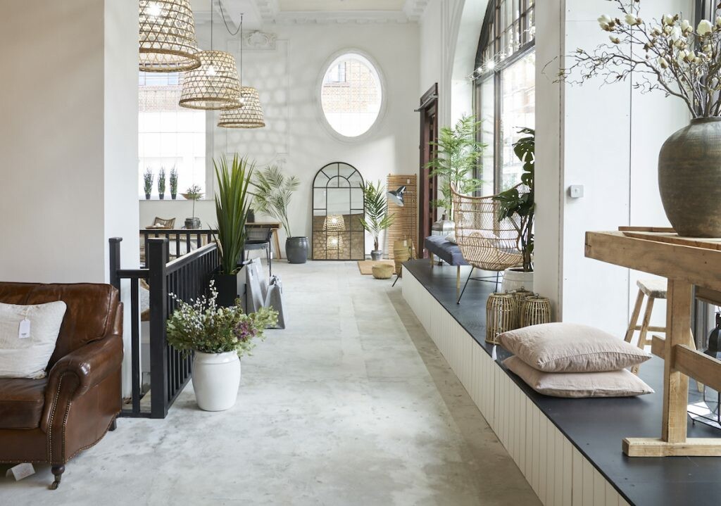 Design vintage pop up showroom in London